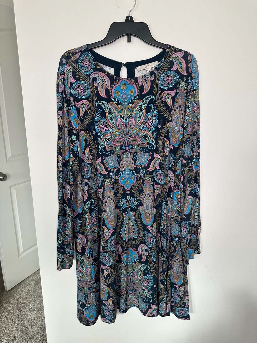 Loft Paisley Dress Size XL Blue Pink Long Sleeve Keyhole